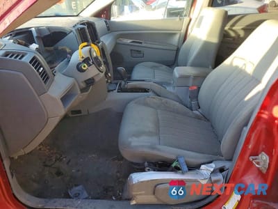 Zdjęcie 7 z 13 samochodu: 2005 JEEP GRAND CHEROKEE LAREDO VIN:1J4GR48K85C541489 - miniatura