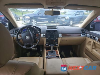Zdjęcie 9 z 10 samochodu: 2008 VOLKSWAGEN TOUAREG 2 V8 VIN:WVGCB77L18D060577 - miniatura