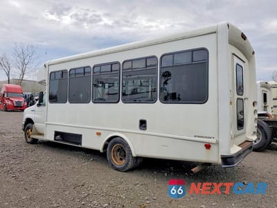 Trzecie zdjęcie samochodu z tyłu: 2017 FORD ECONOLINE E450 SUPER DUTY CUTAWAY VAN VIN:1FDFE4FS2HDC27623 - miniatura