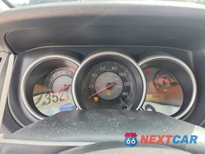 Zdjęcie 9 z 12 samochodu: 2009 NISSAN VERSA 1.8 S VIN:3N1BC13E39L407794 - miniatura