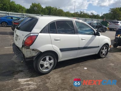 Trzecie zdjęcie samochodu z tyłu: 2006 KIA RIO 5 VIN:KNADE163066082972 - miniatura