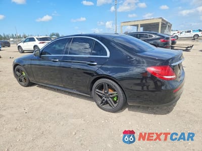 Drugie zdjęcie samochodu z przodu: 2019 MERCEDES-BENZ E 300 4MATIC VIN:WDDZF4KB8KA499743 - miniatura