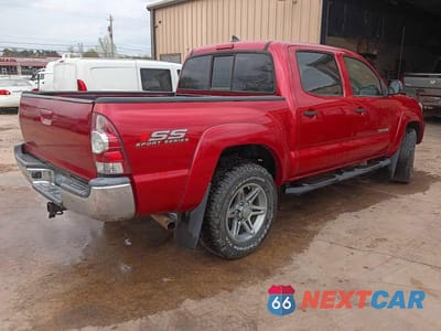 Czwarte zdjęcie samochodu z boku: 2014 TOYOTA TACOMA PRERUNNER VIN:5TFJX4GN3EX029841 - miniatura