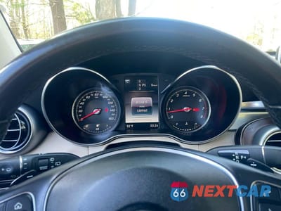 Zdjęcie 8 z 13 samochodu: 2019 MERCEDES-BENZ GLC 300 4MATIC VIN:WDC0G4KB9KV185683 - miniatura