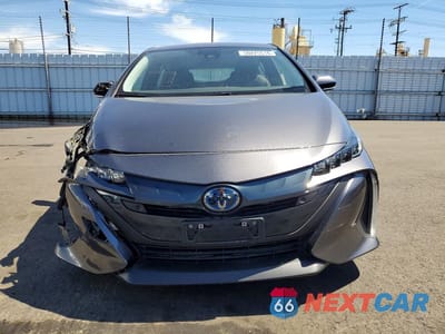 Piąte zdjęcie samochodu w środku: 2022 TOYOTA PRIUS PRIME LE VIN:JTDKAMFP2N3201194 - miniatura