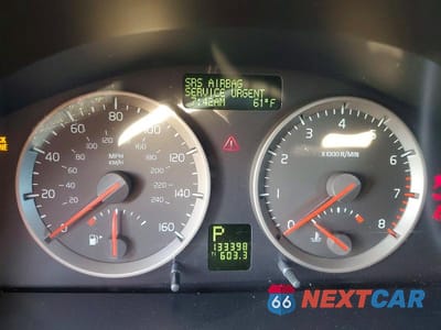 Zdjęcie 9 z 12 samochodu: 2005 VOLVO S40 2.4I VIN:YV1MS390952051860 - miniatura