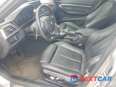 Zdjęcie 7 z 12 samochodu: 2017 BMW 330 XI VIN:WBA8D9C35HA005764 - miniatura