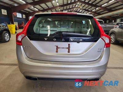 Zdjęcie 6 z 12 samochodu: 2015 VOLVO V60 PLATINUM VIN:YV1612SM9F1267136 - miniatura