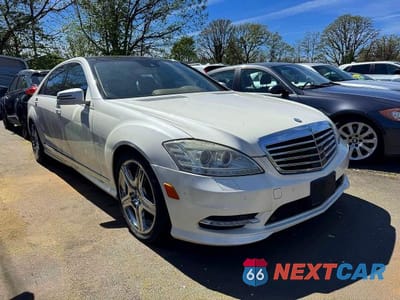2011 MERCEDES-BENZ S 550 WDDNG7BB2BA387601 - główne zdjęcie licytacji z USA - miniatura