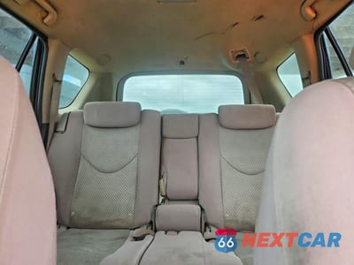 Zdjęcie 10 z 13 samochodu: 2006 TOYOTA RAV4 BASE VIN:JTMZD33V465020493 - miniatura