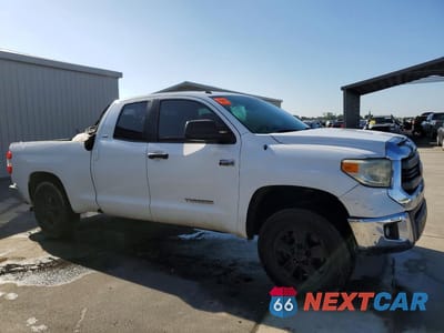 Czwarte zdjęcie samochodu z boku: 2014 TOYOTA TUNDRA SR5 VIN:5TFRY5F15EX153405 - miniatura