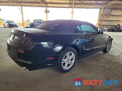 Trzecie zdjęcie samochodu z tyłu: 2014 FORD MUSTANG VIN:1ZVBP8EM5E5215752 - miniatura