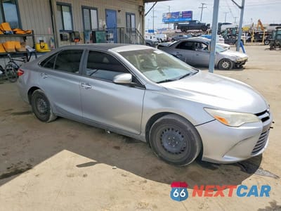 Czwarte zdjęcie samochodu z boku: 2017 TOYOTA CAMRY LE VIN:4T1BF1FK1HU426317 - miniatura