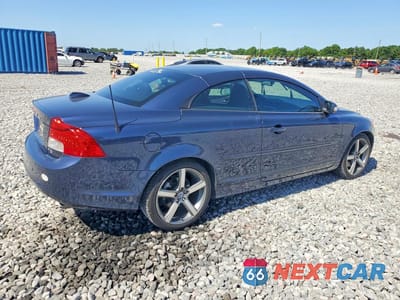 Trzecie zdjęcie samochodu z tyłu: 2013 VOLVO C70 T5 VIN:YV1672MC8DJ139955 - miniatura