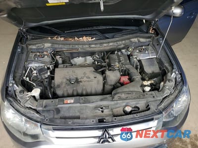 Zdjęcie 12 z 13 samochodu: 2015 MITSUBISHI OUTLANDER SE VIN:JA4AD3A35FZ008452 - miniatura