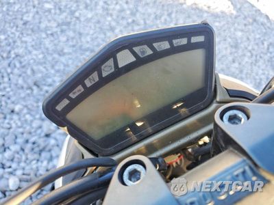 Zdjęcie 7 z 9 samochodu: 2010 DUCATI STREETFIGHTER BASE VIN:ZDM11BEW5AB003268 - miniatura