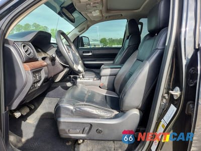 Zdjęcie 7 z 13 samochodu: 2019 TOYOTA TUNDRA CREWMAX LIMITED VIN:5TFFY5F18KX250290 - miniatura