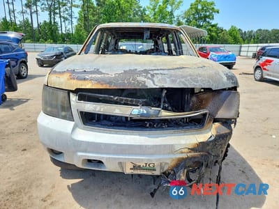 Piąte zdjęcie samochodu w środku: 2010 CHEVROLET TAHOE K1500 LTZ VIN:1GNUKCE08AR268532 - miniatura