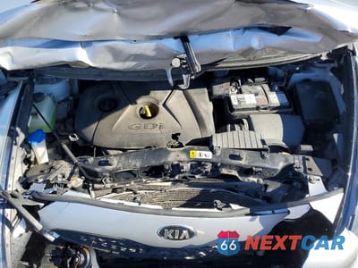 Zdjęcie 11 z 12 samochodu: 2016 KIA RONDO VIN:KNAHT8A34G7130685 - miniatura