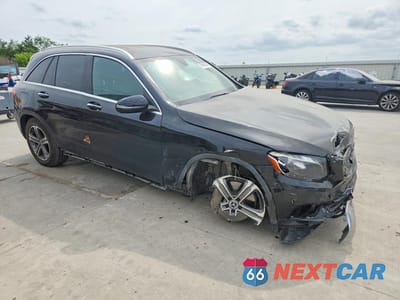 Czwarte zdjęcie samochodu z boku: 2017 MERCEDES-BENZ GLC 300 VIN:WDC0G4JB6HV011452 - miniatura