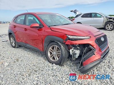 Czwarte zdjęcie samochodu z boku: 2021 HYUNDAI KONA SE VIN:KM8K12AA6MU707123 - miniatura