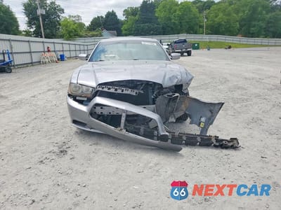 Piąte zdjęcie samochodu w środku: 2013 DODGE CHARGER VIN:2C3CDXBG9DH624311 - miniatura