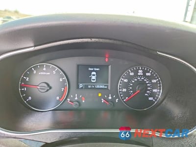 Zdjęcie 9 z 12 samochodu: 2014 KIA CADENZA PREMIUM VIN:KNALN4D74E5120016 - miniatura