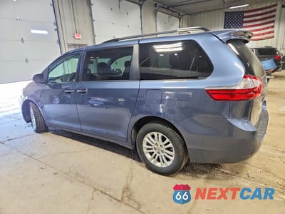Drugie zdjęcie samochodu z przodu: 2016 TOYOTA SIENNA XLE PREMIUM 8-PASSENGER VIN:5TDYK3DC0GS745258 - miniatura