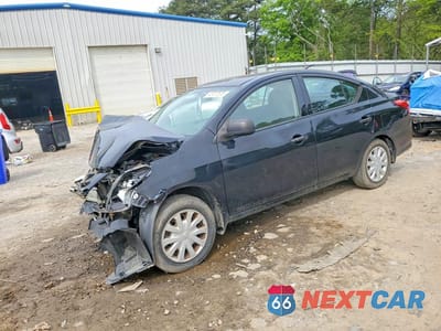 2015 NISSAN VERSA 1.6 S 3N1CN7AP7FL838026 - główne zdjęcie licytacji z USA - miniatura