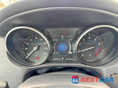 Zdjęcie 8 z 10 samochodu: 2018 JAGUAR F-PACE PREMIUM VIN:SADCJ2GX3JA235968 - miniatura