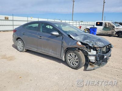 Czwarte zdjęcie samochodu z boku: 2020 HYUNDAI ELANTRA SE VIN:5NPD74LF2LH508045 - miniatura