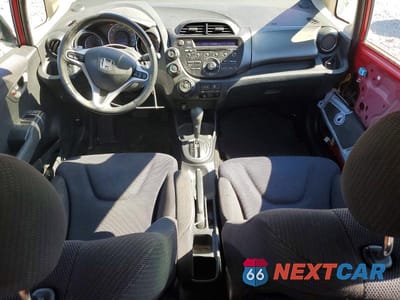 Zdjęcie 8 z 13 samochodu: 2013 HONDA FIT SPORT VIN:JHMGE8H51DC013597 - miniatura