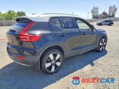 Trzecie zdjęcie samochodu z tyłu: 2019 VOLVO XC40 T5 MOMENTUM VIN:YV4162UK3K2116209 - miniatura