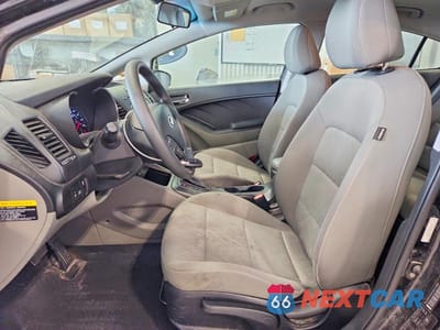 Zdjęcie 7 z 12 samochodu: 2016 KIA FORTE LX VIN:KNAFK4A63G5524039 - miniatura