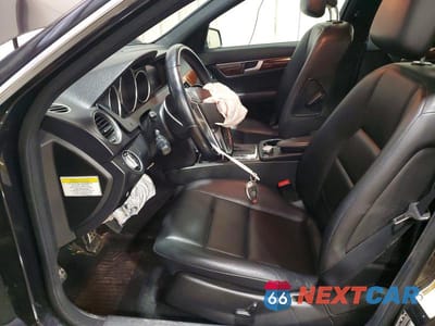 Zdjęcie 7 z 13 samochodu: 2012 MERCEDES-BENZ C 300 4MATIC VIN:WDDGF8BB2CR197804 - miniatura