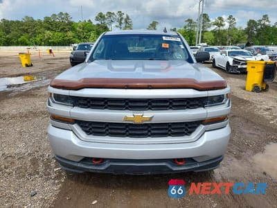 Piąte zdjęcie samochodu w środku: 2018 CHEVROLET SILVERADO C1500 CUSTOM VIN:3GCPCPEC1JG205728 - miniatura