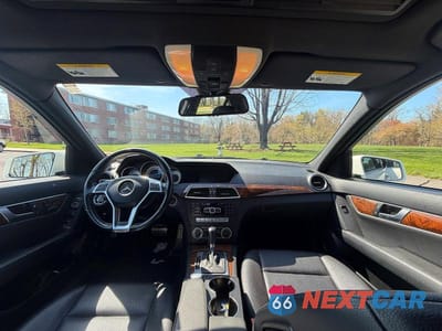 Zdjęcie 9 z 10 samochodu: 2013 MERCEDES-BENZ C 300 4MATIC VIN:WDDGF8AB5DR260364 - miniatura