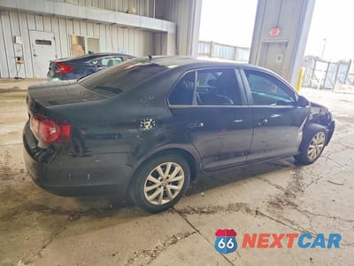 Trzecie zdjęcie samochodu z tyłu: 2010 VOLKSWAGEN JETTA LIMITED VIN:3VWAX7AJ3AM130849 - miniatura