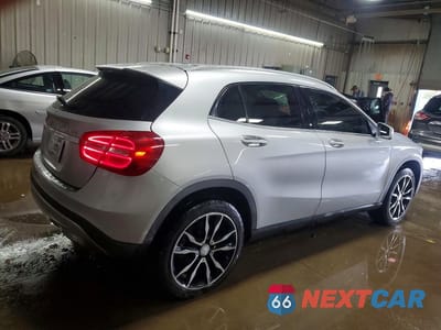 Trzecie zdjęcie samochodu z tyłu: 2017 MERCEDES-BENZ GLA 250 4MATIC VIN:WDCTG4GB5HJ357567 - miniatura