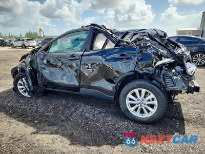 Drugie zdjęcie samochodu z przodu: 2026 TOYOTA COROLLA CROSS LE VIN:7MUCAAAG7TV155079 - miniatura