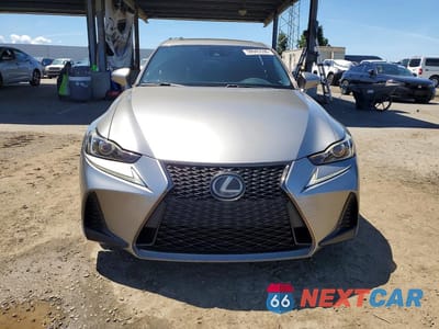 Piąte zdjęcie samochodu w środku: 2017 LEXUS IS 350 VIN:JTHBE1D21H5030116 - miniatura