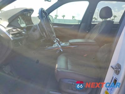 Zdjęcie 7 z 14 samochodu: 2018 BMW X5 SDRIVE35I VIN:5UXKR2C5XJ0Z16895 - miniatura