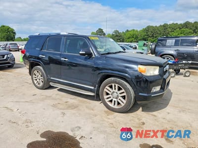 Czwarte zdjęcie samochodu z boku: 2013 TOYOTA 4RUNNER LIMITED VIN:JTEZU5JR4D5049034 - miniatura