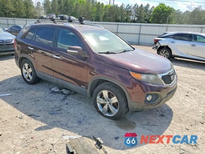 Czwarte zdjęcie samochodu z boku: 2012 KIA SORENTO EX VIN:5XYKUDA6XCG251176 - miniatura