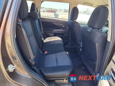 Zdjęcie 10 z 11 samochodu: 2018 MITSUBISHI OUTLANDER ES VIN:JA4AD2A32JZ006547 - miniatura