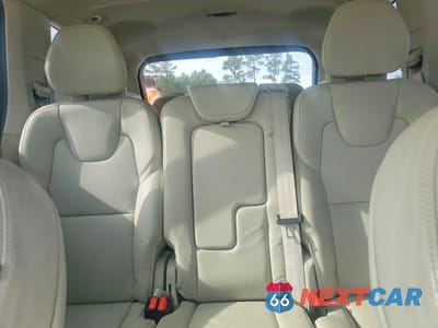 Zdjęcie 10 z 13 samochodu: 2018 VOLVO XC90 T5 VIN:YV4102CK0J1351786 - miniatura