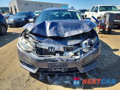 Piąte zdjęcie samochodu w środku: 2016 HONDA CIVIC LX VIN:2HGFC2F58GH036428 - miniatura