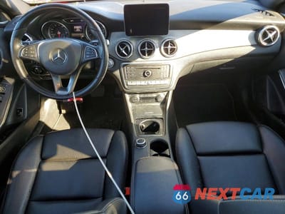Zdjęcie 8 z 13 samochodu: 2019 MERCEDES-BENZ GLA 250 4MATIC VIN:WDCTG4GB2KJ545924 - miniatura