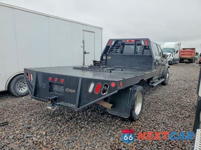 Trzecie zdjęcie samochodu z tyłu: 2022 RAM 4500 FLATBED TRUCK VIN:3C7WRLFL3NG292249 - miniatura