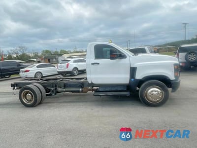 Zdjęcie 9 z 10 samochodu: 2020 CHEVROLET SILVERADO MEDIUM DUTY VIN:1HTKHPVH6LH629540 - miniatura